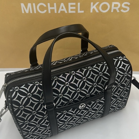 MICHAEL KORS JST TRAVEL MEDIUM DUFFLE SATCHEL SHOULDER CROSSBODY BAG MK BLACK - Picture 13 of 14